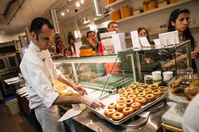 Новое в фаст-фуде: cronut – круассан и пончик в одном