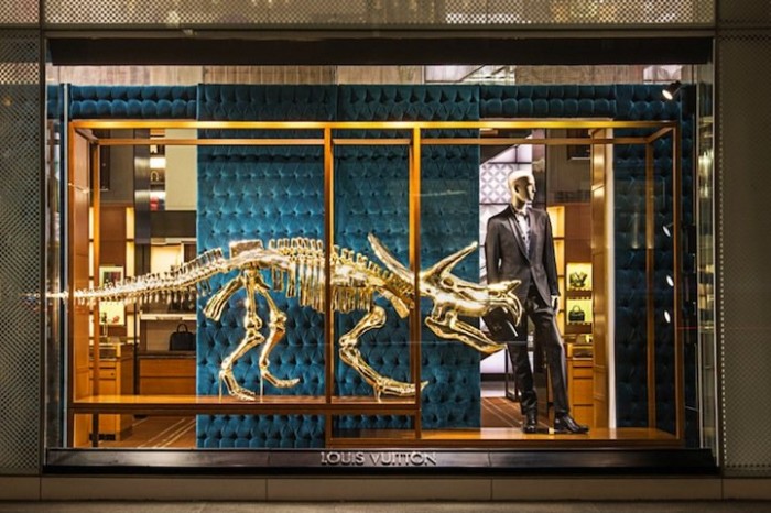 The golden skeletons of the dinosaurs of Louis Vuitton