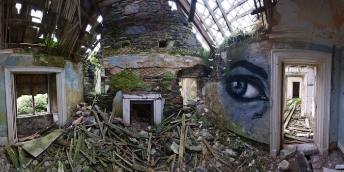 Brilliant eyes in the street art Eoin