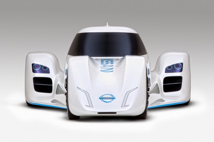 Самый быстрый в мире электромобиль - Nissan ZEOD RC