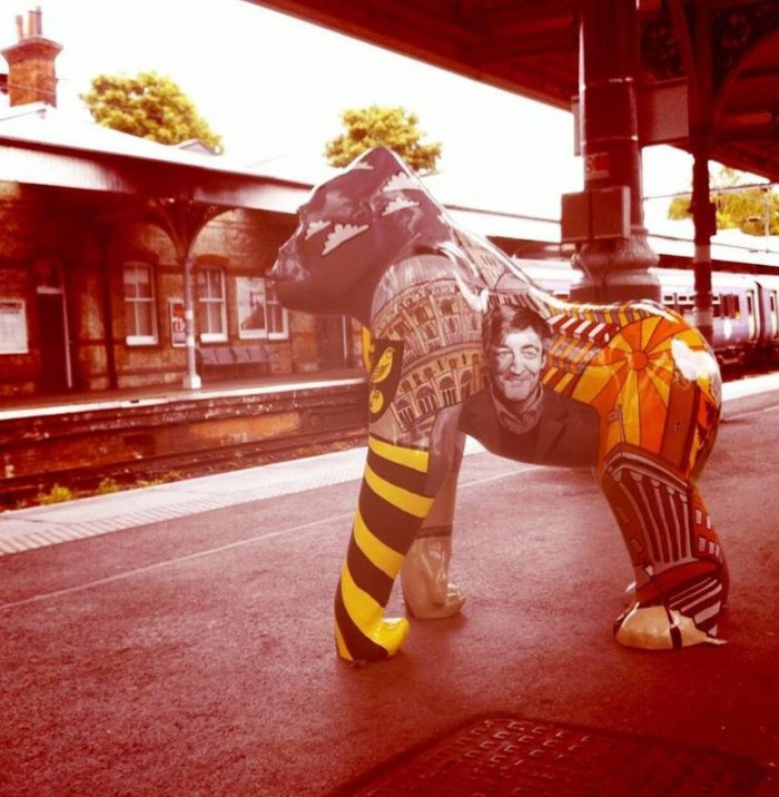 The ubiquitous gorillas of Norwich in the project