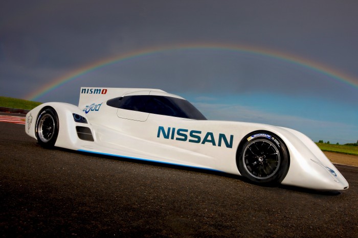 Самый быстрый в мире электромобиль - Nissan ZEOD RC