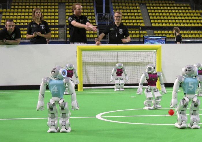 Выставка роботов «RoboCup 2013» в Нидерландах