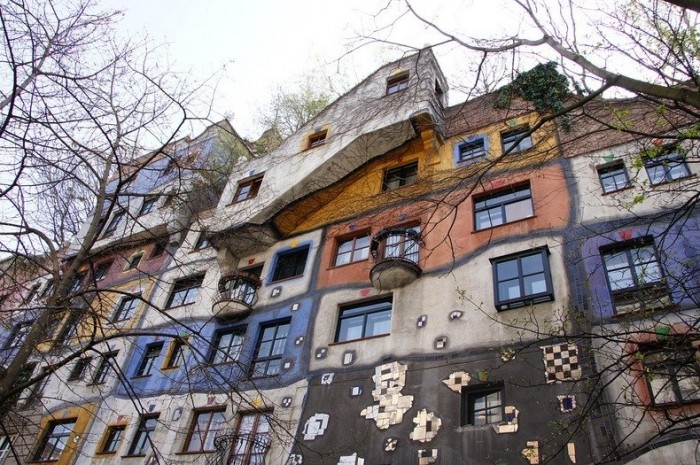 Незвичайна архітектура Фриденсрайха Хундертвассера (Friedensreich Hundertwasser)