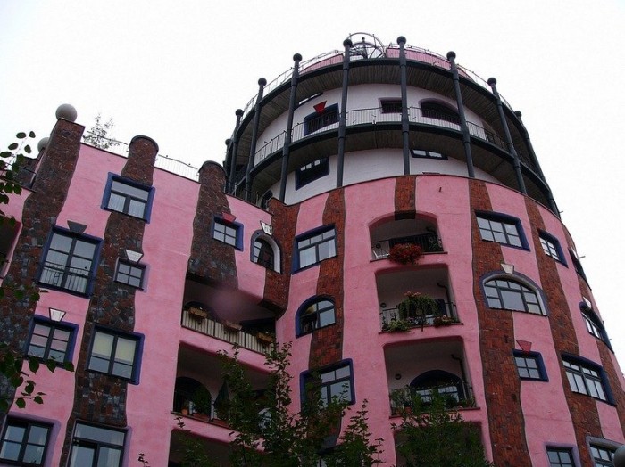 Необычная архитектура Фриденсрайха Хундертвассера (Friedensreich Hundertwasser)