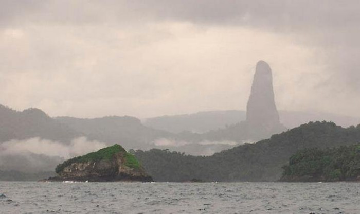 Peak of the Great Dog in Sao Tome