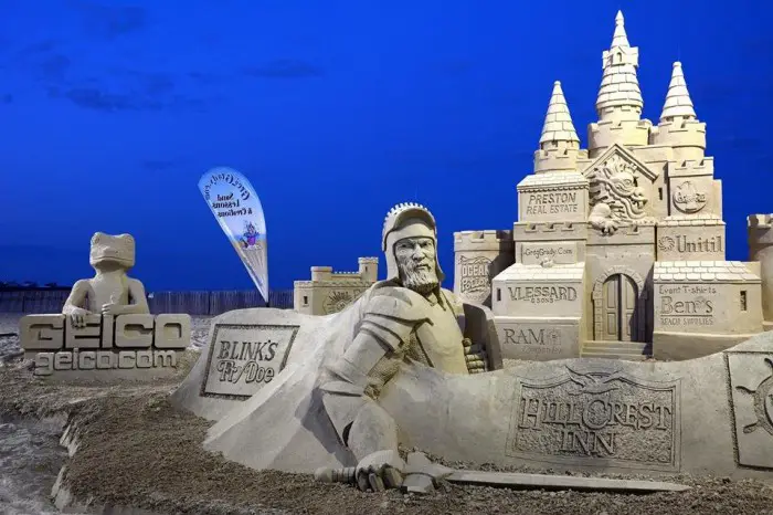 Фестиваль скульптур из песка в Хэмптоне
