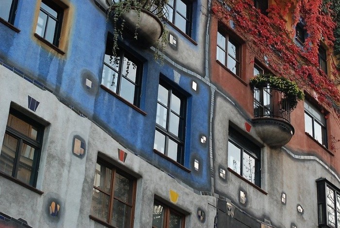 Незвичайна архітектура Фриденсрайха Хундертвассера (Friedensreich Hundertwasser)