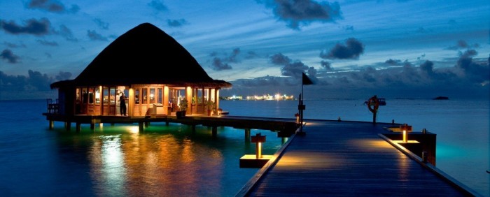Paradise place & Angsana Velavaru & in Maldives