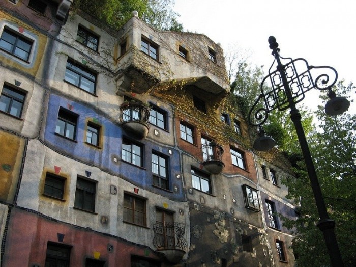 Незвичайна архітектура Фриденсрайха Хундертвассера (Friedensreich Hundertwasser)