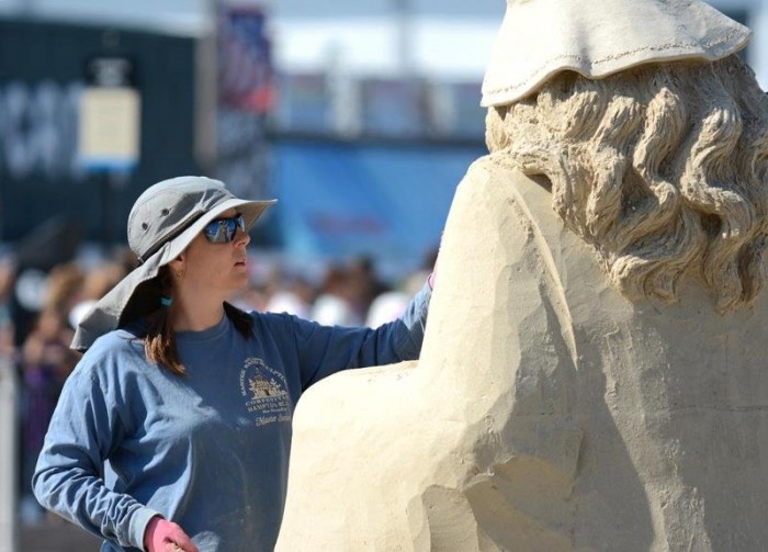 Фестиваль скульптур з піску в Хемптоні