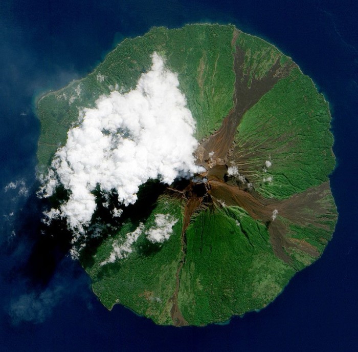 Фото виверження вулканів з космосу