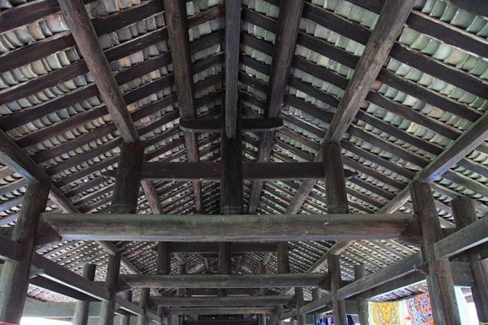 Bridges of rain and wind in China