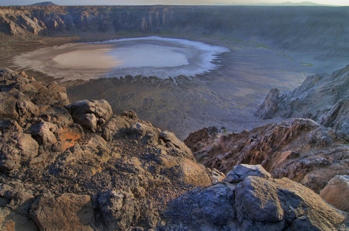 Pearl White Crater Al-Waba