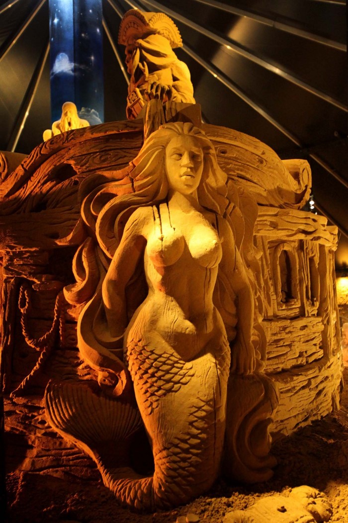 Giant sculptures made of sand