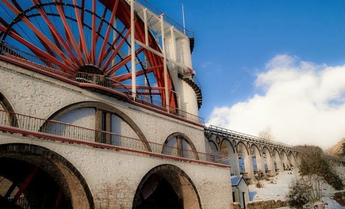 The world's largest water-lifting wheel