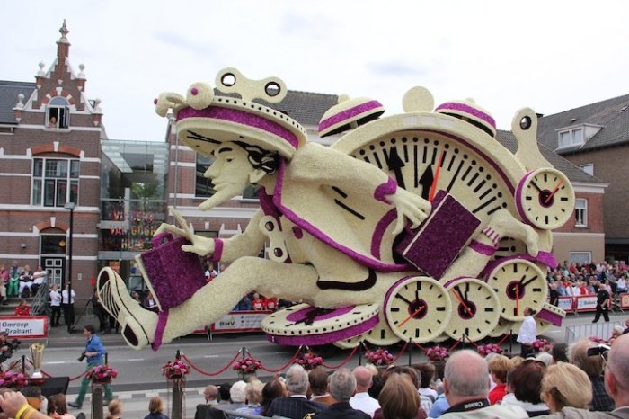 Giant floral parade sculptures