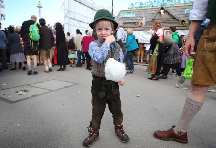 У Німеччині відкрився черговий пивний фестиваль & laquo; Oktoberfest & raquo;