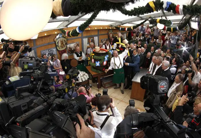 В Германии открылся очередной пивной фестиваль «Oktoberfest»