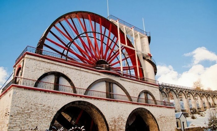 The world's largest water-lifting wheel