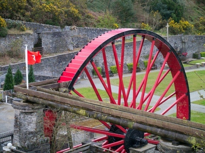 The world's largest water-lifting wheel