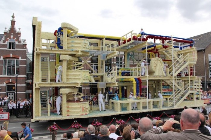 Giant floral parade sculptures