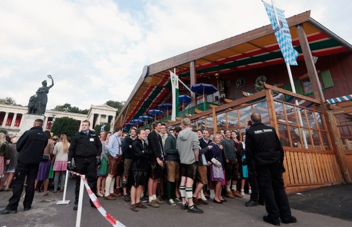 В Германии открылся очередной пивной фестиваль «Oktoberfest»