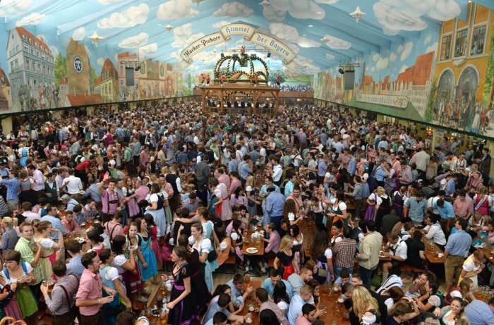 В Германии открылся очередной пивной фестиваль «Oktoberfest»