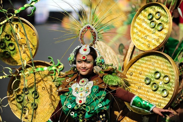 Карнавал моди & laquo; Jember Fashion Carnaval & raquo; в Індонезії