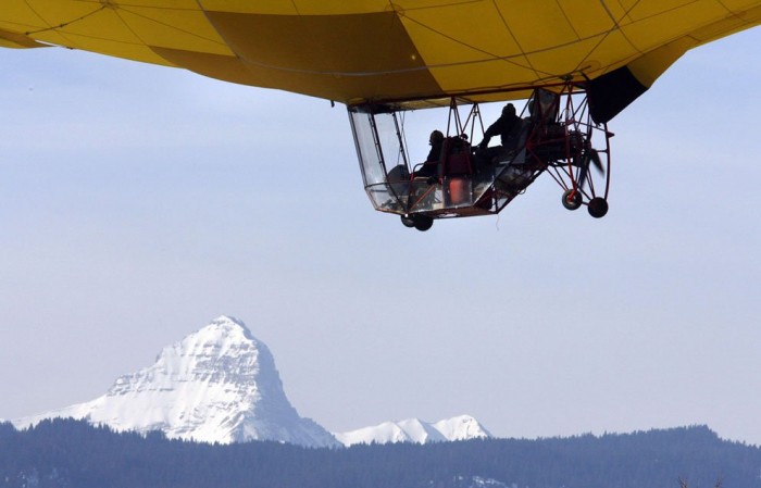 Airships: four centuries of history