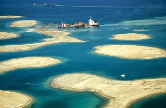 Масштабный искусственный архипелаг «Мир»