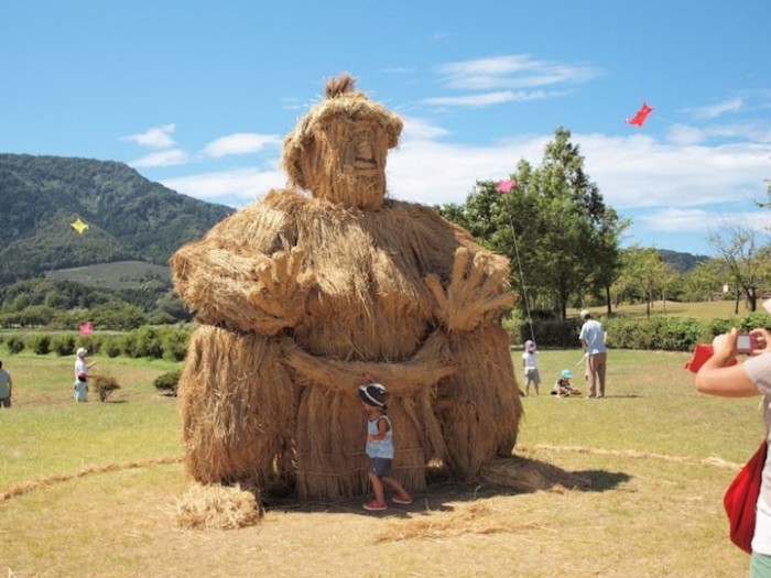 Straw Monsters and Other Sculptures of the Festival in Japan