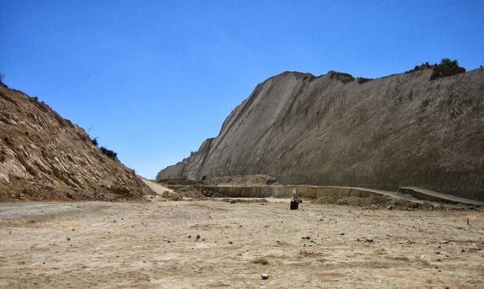 The largest cluster of dinosaur tracks in one place