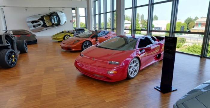 Віртуальна подорож по музею Lamborghini