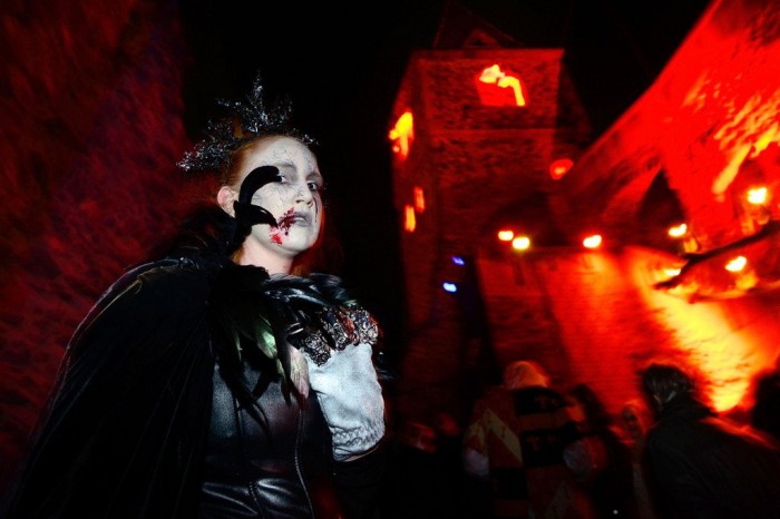 Празднование Хэллоуина в замке Франкенштейн
