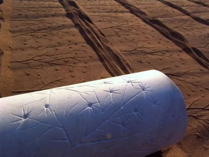 Рисунки на песке в проекте «Sand Prints»