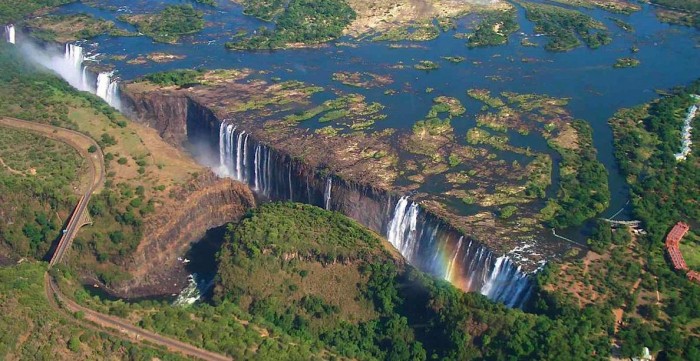Victoria Falls & rattling smoke of Africa