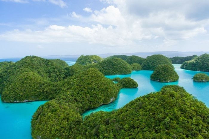 Palau & ndash; country of countless islands