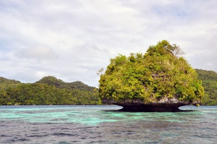 Palau & ndash; country of countless islands