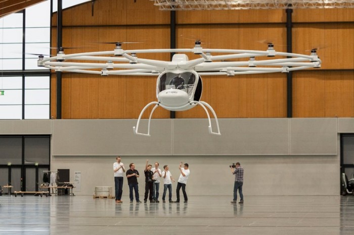 The first successful electronic helicopter E-Volo VC200