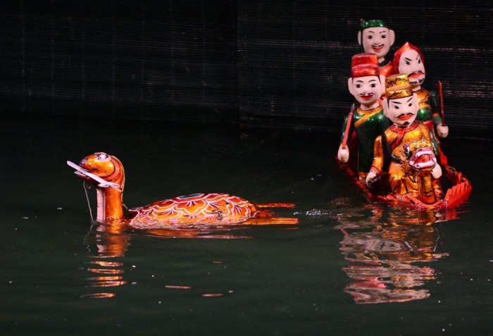  Театр ляльок на воді