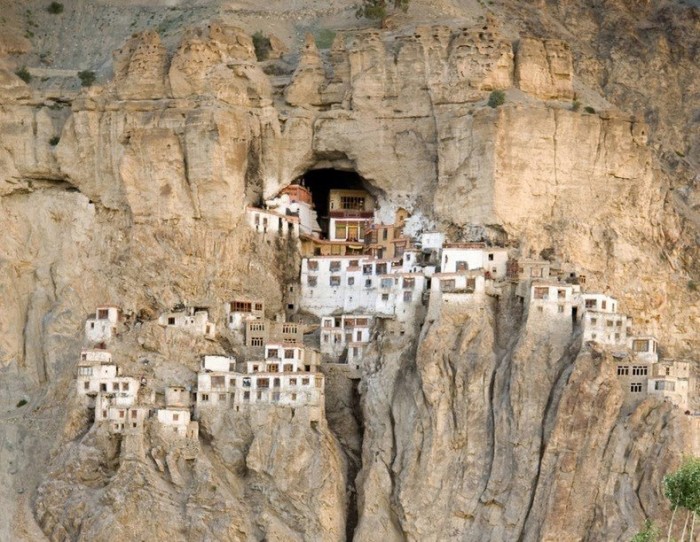 The unique monastery of Fuktal Gompa in India