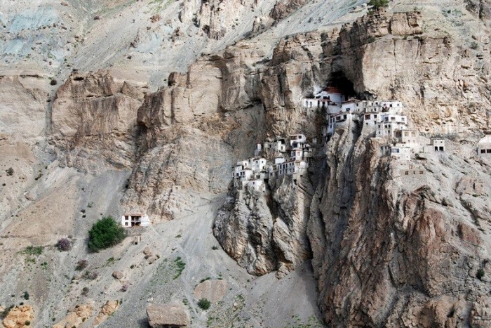 The unique monastery of Fuktal Gompa in India