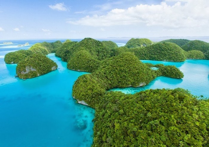 Palau & ndash; country of countless islands