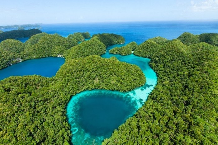 Palau & ndash; country of countless islands