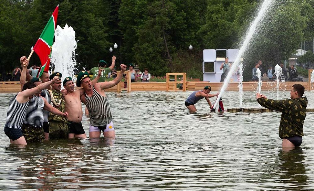 Підсумки 2013 року в фотографіях (травень - червень)