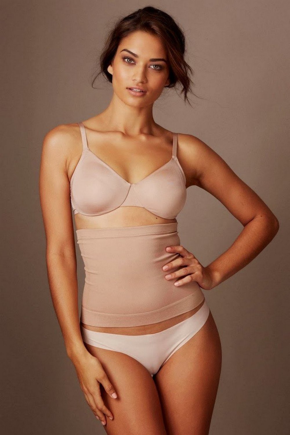 Shanina Shaik in the new collection of lingerie & laquo; Next & raquo; 