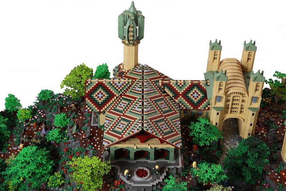 An outpost based on Lord of the Rings & raquo; from 200 thousand LEGO-items