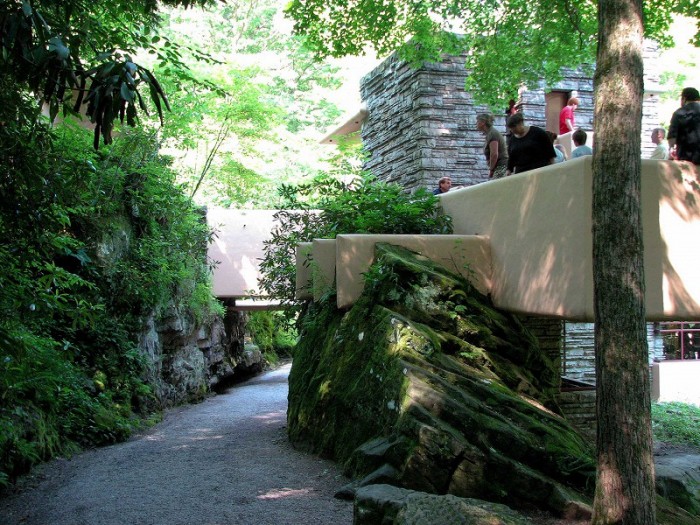 Проект «Дом над водопадом» (Fallingwater)