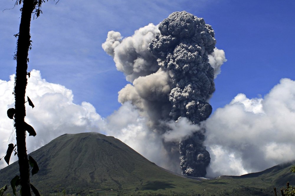 The volcanic activity of 2013